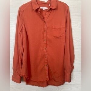 Foxcroft Women’s Button Down Ruff Edge Top Size 12